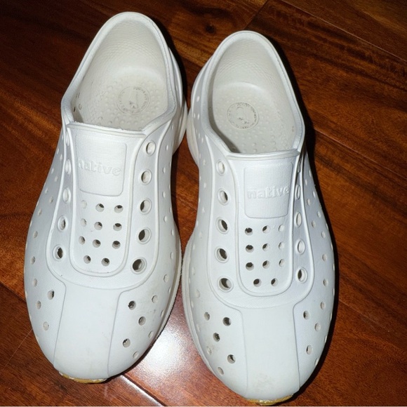 Native Kids Water Shoes - White and Tan - Picture 8 of 14